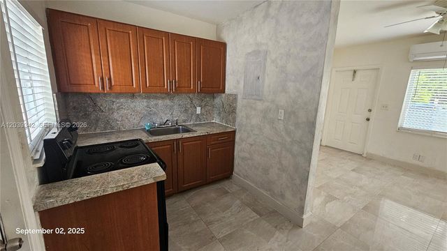 1830 Monroe St 1834, Hollywood, FL 33020