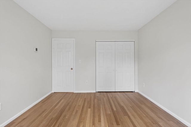 8 Heathwood Ln 8, Brookline, MA 02467