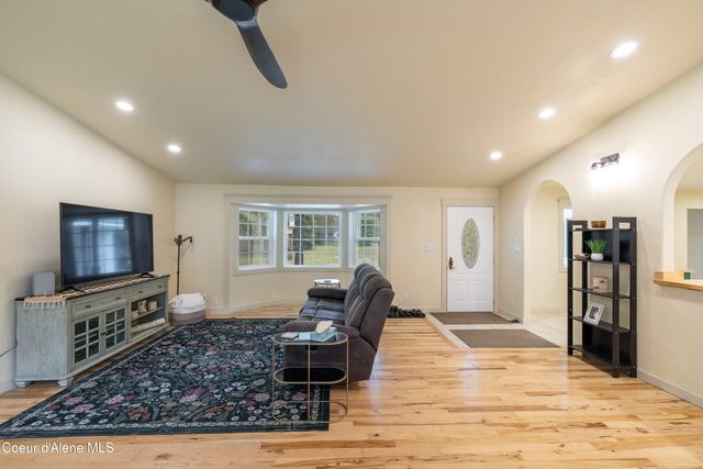 8924 E Black Bear RD, Athol, ID 83801