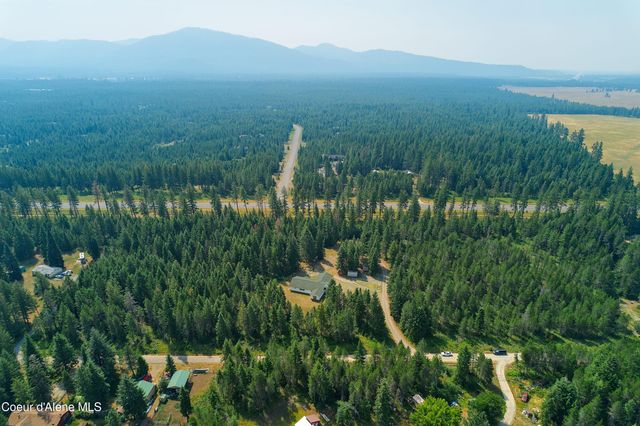 8924 E Black Bear RD, Athol, ID 83801