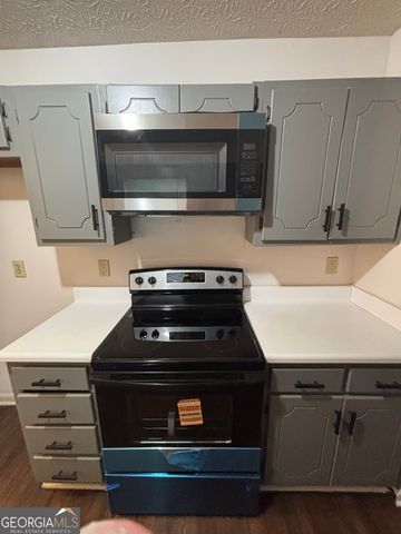 6282 Amberly Road, Rex, GA 30273