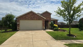1802 Aslynn Circle, Aubrey, TX 76227