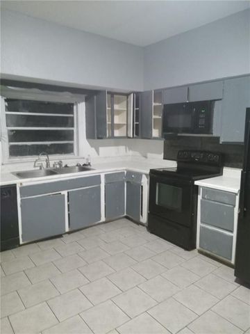 925 Mercedes Street, Albany, GA 31705