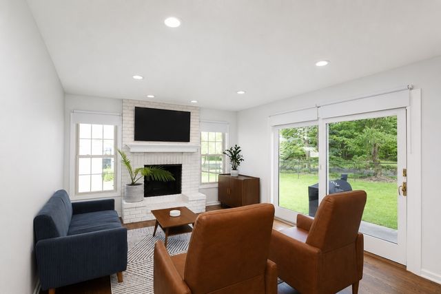 129 N Windsor Circle, Bloomingdale, IL 60108