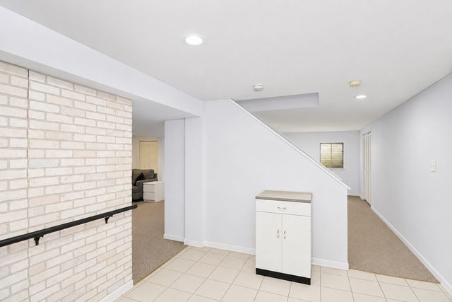 129 N Windsor Circle, Bloomingdale, IL 60108