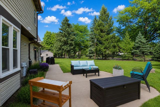 129 N Windsor Circle, Bloomingdale, IL 60108