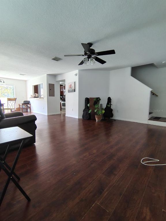 Image 3 of property listing at 9871 TRUMPET VINE LOOP, Trinity, FL 34655