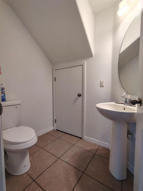 Image 5 of property listing at 9871 TRUMPET VINE LOOP, Trinity, FL 34655