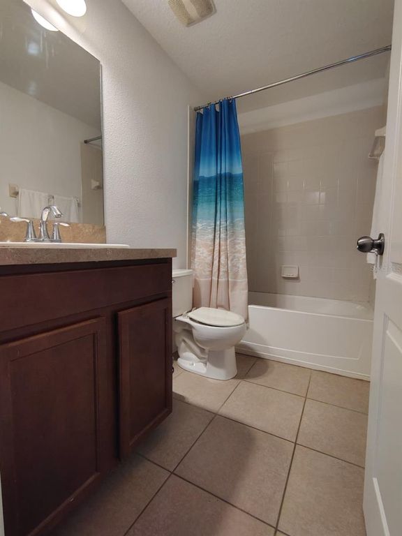 Image 6 of property listing at 9871 TRUMPET VINE LOOP, Trinity, FL 34655