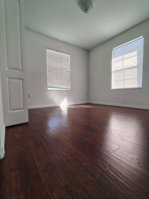 Image 9 of property listing at 9871 TRUMPET VINE LOOP, Trinity, FL 34655