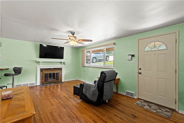 5185 Caste Drive, Whitehall, PA 15236