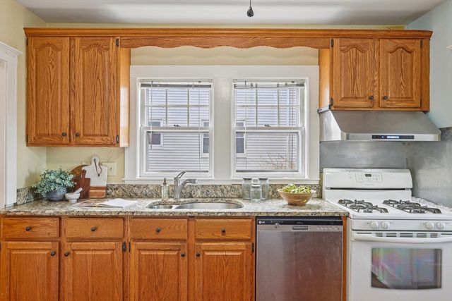 48 Gilbert Rd 48, Belmont, MA 02478