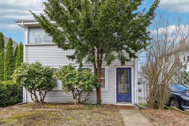 48 Gilbert Rd 48, Belmont, MA 02478