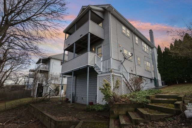 48 Gilbert Rd 48, Belmont, MA 02478