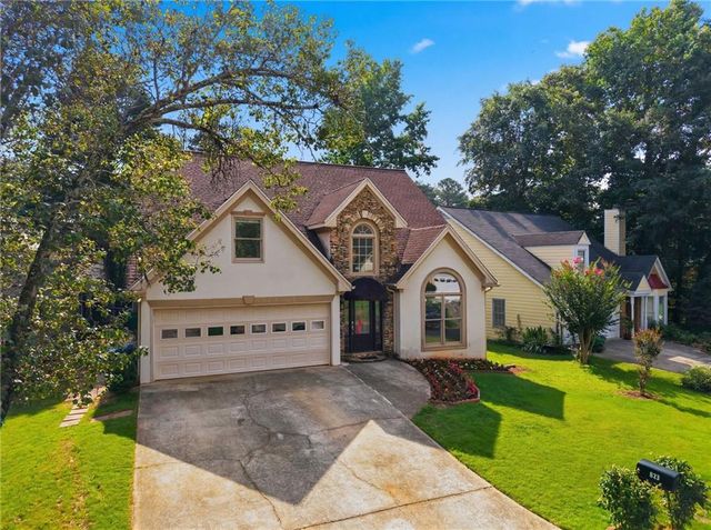 813 Ridgeland Trail, Clarkston, GA 30021