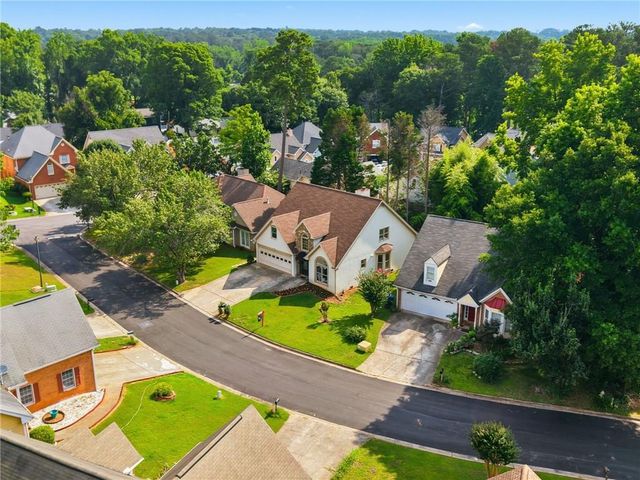 813 Ridgeland Trail, Clarkston, GA 30021