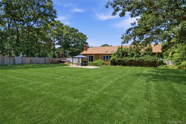 43 Margin Drive W, Shirley, NY 11967