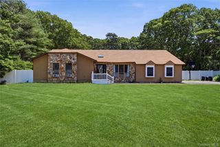 43 Margin Drive W, Shirley, NY 11967
