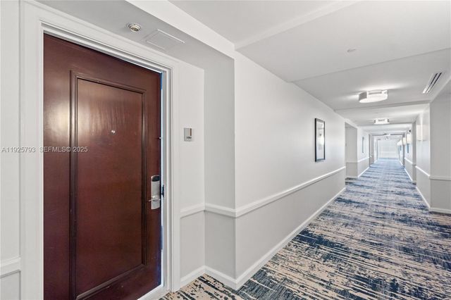 4391 Collins Ave 1814, Miami Beach, FL 33140