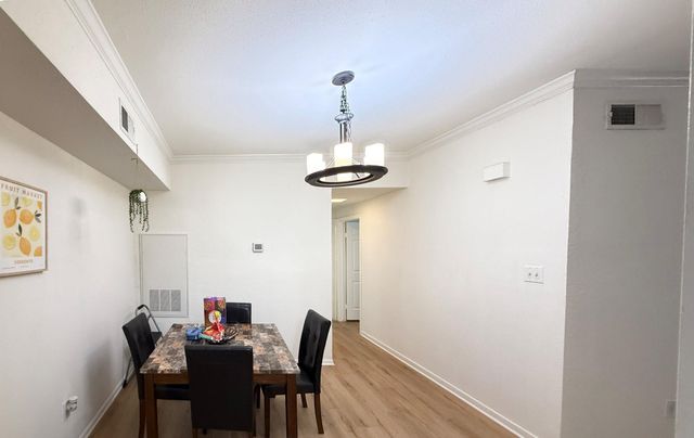 2255 Braeswood Park Drive 117, Houston, TX 77030