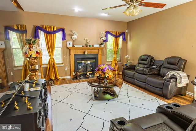 3 MACKENZIE CT, Sewell, NJ 08080