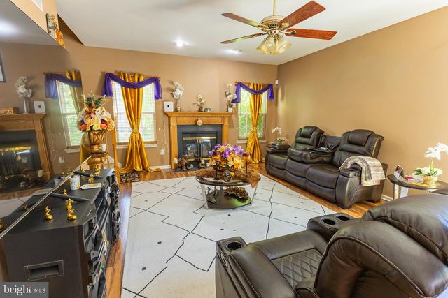 3 MACKENZIE CT, Sewell, NJ 08080