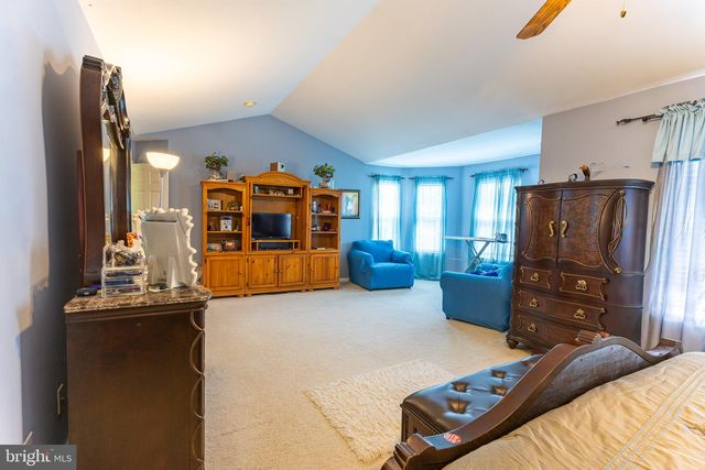 3 MACKENZIE CT, Sewell, NJ 08080
