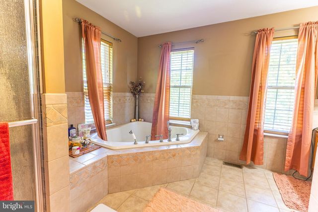 3 MACKENZIE CT, Sewell, NJ 08080