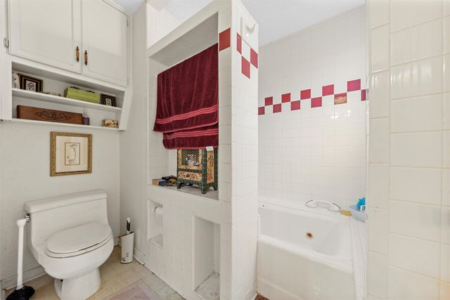 712 Cedar Ridge Drive, China Spring, TX 76633