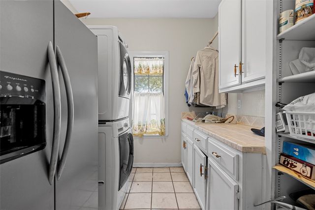 712 Cedar Ridge Drive, China Spring, TX 76633