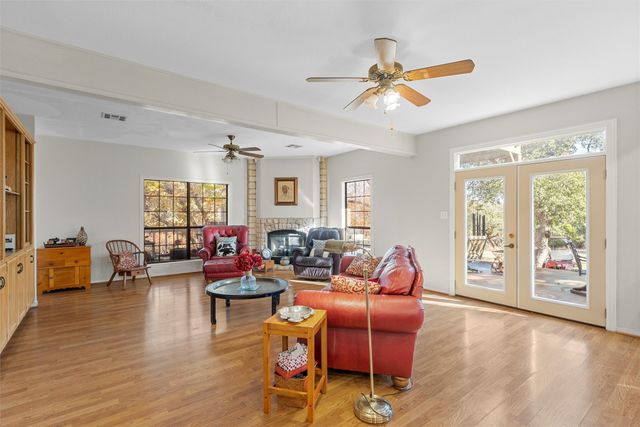 712 Cedar Ridge Drive, China Spring, TX 76633