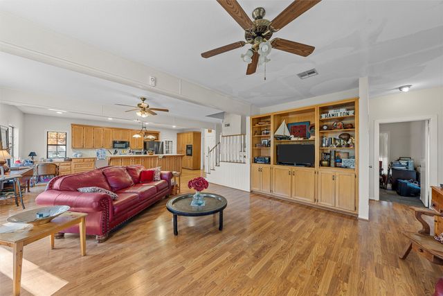 712 Cedar Ridge Drive, China Spring, TX 76633