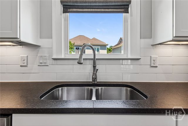 3855 Greenleffe Drive, Statham, GA 30666