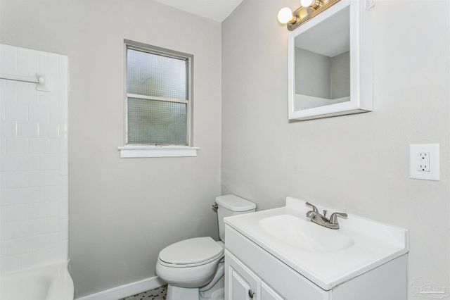 833 W Michigan Ave, Pensacola, FL 32505