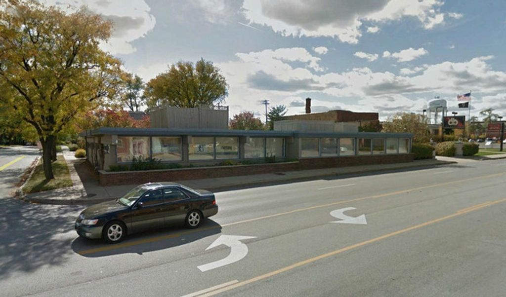 53 E Saint Charles Road, Villa Park, IL 60181