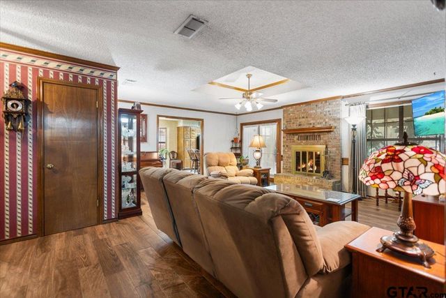 13804 Birchwood Cir, Lindale, TX 75771