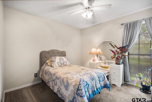13804 Birchwood Cir, Lindale, TX 75771