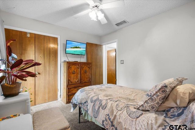 13804 Birchwood Cir, Lindale, TX 75771