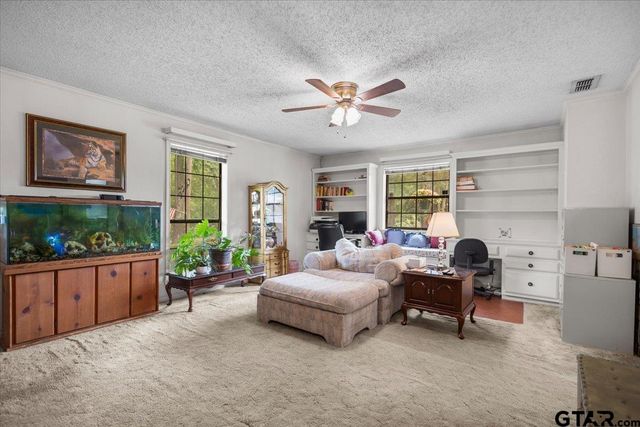 13804 Birchwood Cir, Lindale, TX 75771
