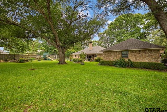 13804 Birchwood Cir, Lindale, TX 75771