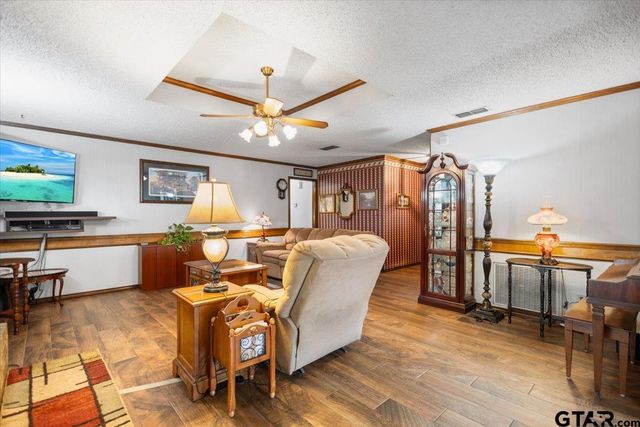 13804 Birchwood Cir, Lindale, TX 75771