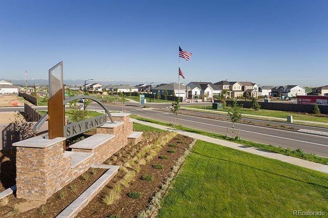 28405 E 4th Avenue, Watkins, CO 80137