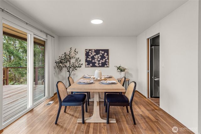 1208 172nd Avenue NE, Bellevue, WA 98008