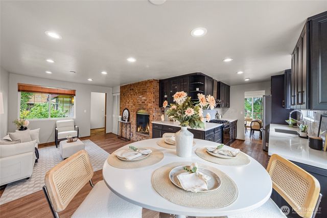 1208 172nd Avenue NE, Bellevue, WA 98008