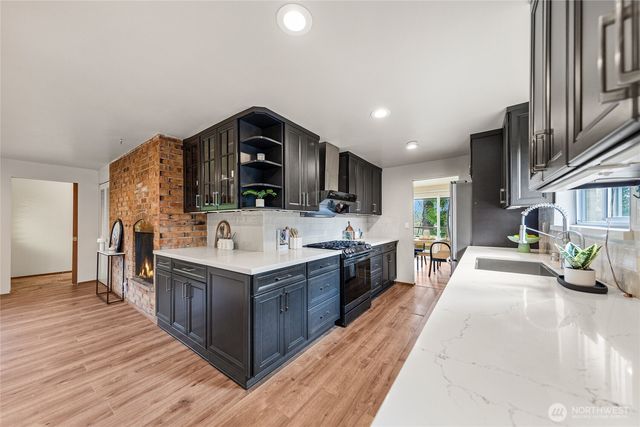 1208 172nd Avenue NE, Bellevue, WA 98008