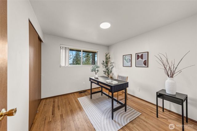 1208 172nd Avenue NE, Bellevue, WA 98008