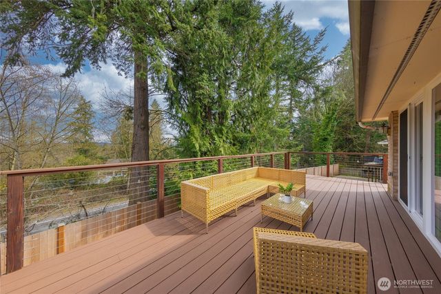 1208 172nd Avenue NE, Bellevue, WA 98008