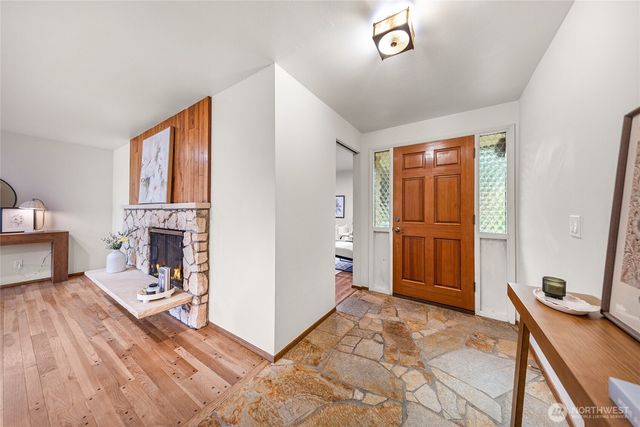 1208 172nd Avenue NE, Bellevue, WA 98008