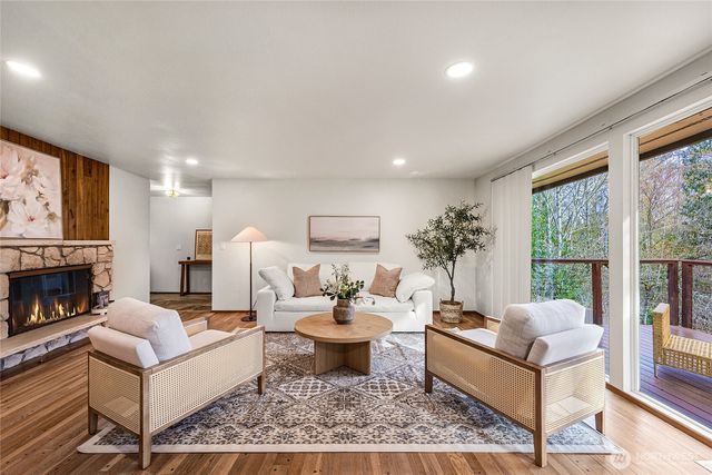 1208 172nd Avenue NE, Bellevue, WA 98008