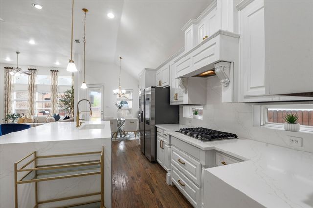 2461 Kingsgate Drive, Little Elm, TX 75068